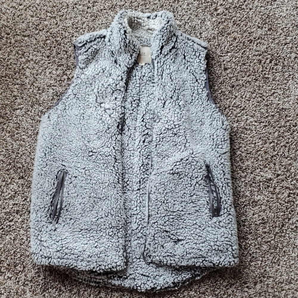 Thread Supply Grey Fluffy Vest